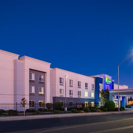 Holiday Inn Express Stockton Southeast By Ihg Экстерьер фото
