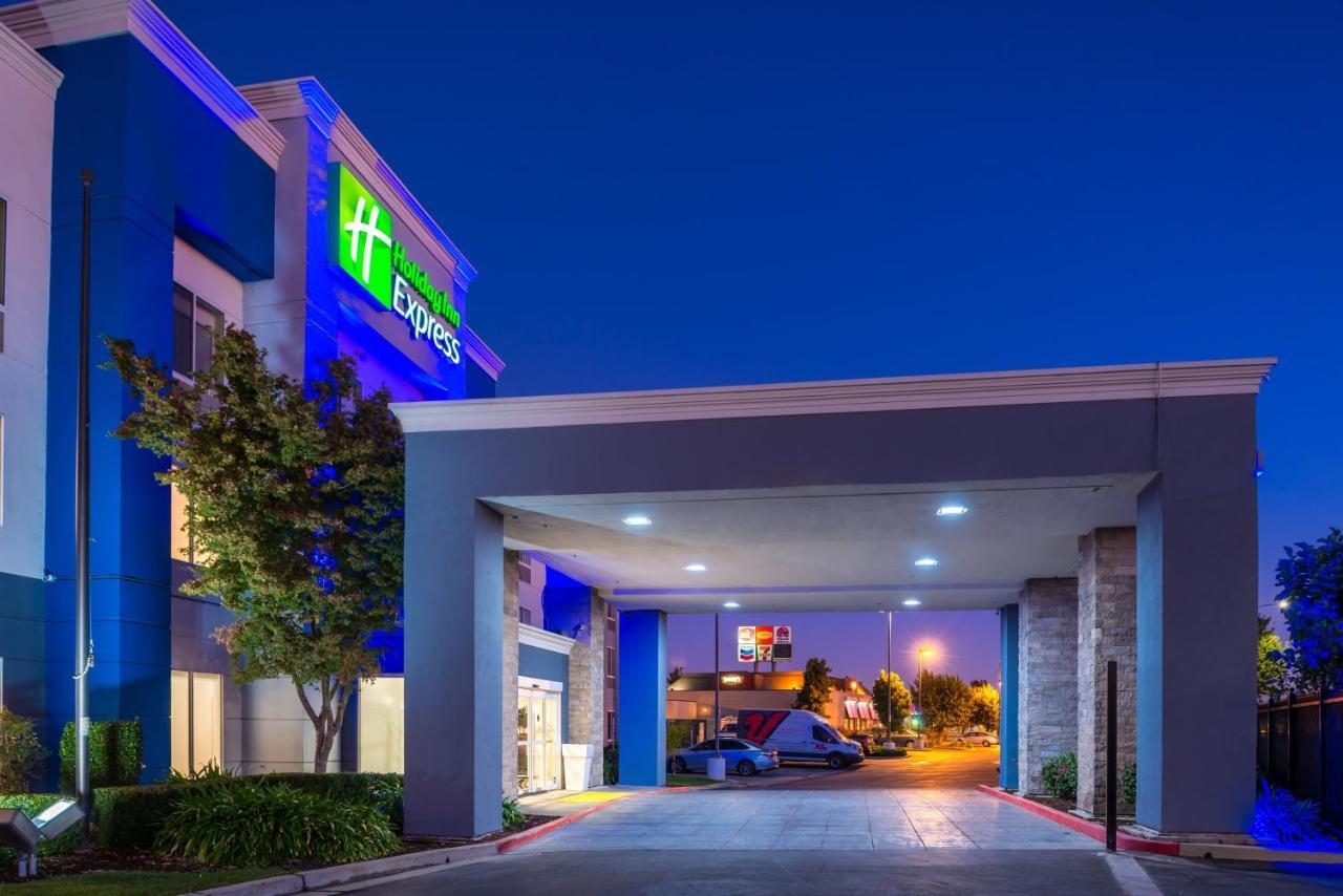 Holiday Inn Express Stockton Southeast By Ihg Экстерьер фото