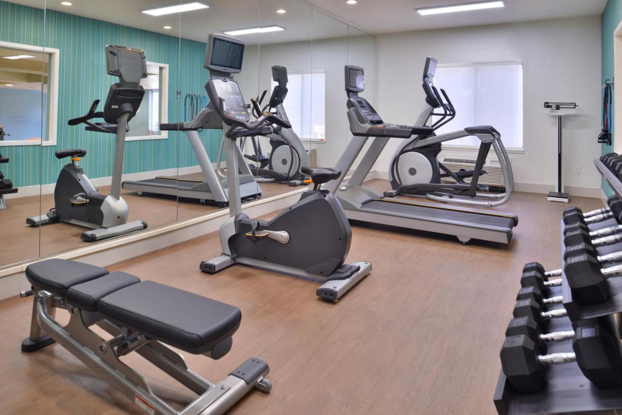 Holiday Inn Express Stockton Southeast By Ihg Экстерьер фото